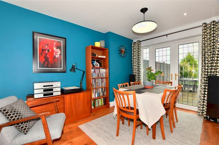 4 Bedroom Terraced House For Sale In Stewards Green Road, Epping, Essex, CM16