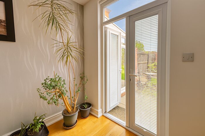 3 Bedroom Terraced House For Sale In Pratt Road, Rushden, NN10