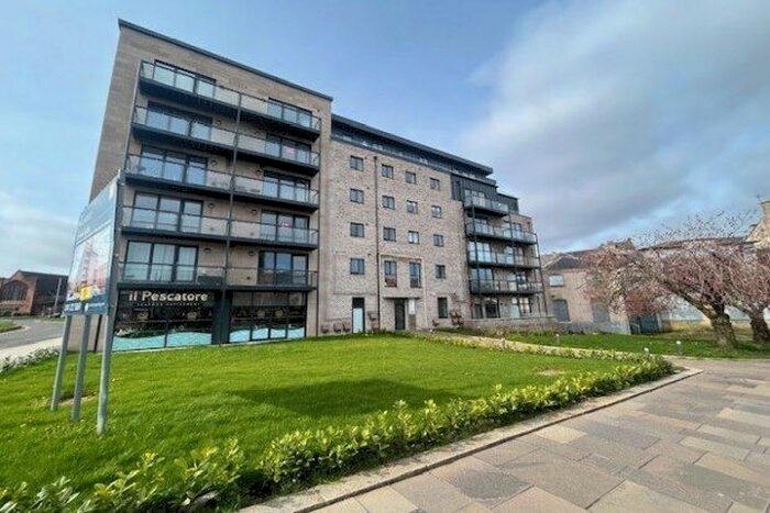 2 Bedroom Flat To Rent In Bridge Street, Paisley, PA1
