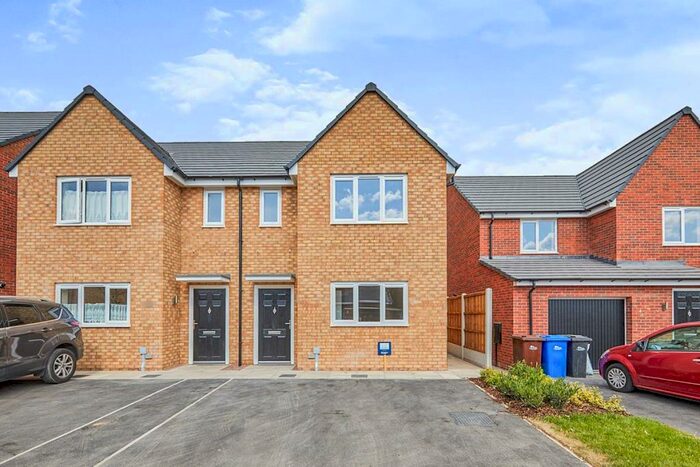 3 Bedroom Semi-Detached House To Rent In Allsopp Road, Burton-on-Trent, Staffordshire, DE14