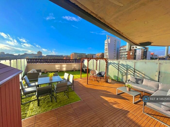 1 Bedroom Flat To Rent In Commercial Road, London, E14