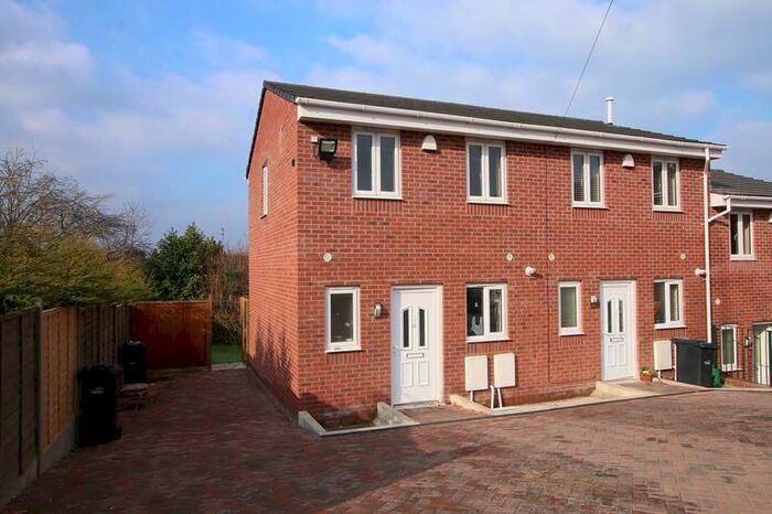 2 Bedroom End Of Terrace House To Rent In Budnam Brook Court, Brierley Hill, DY5