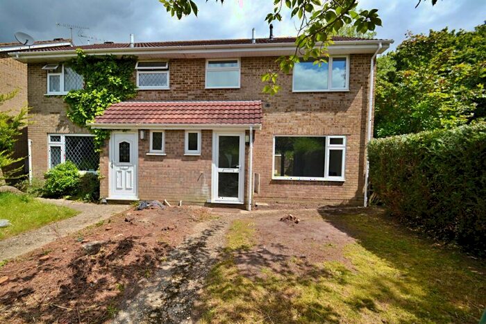 3 Bedroom Semi-Detached House To Rent In Broadstone, BH18