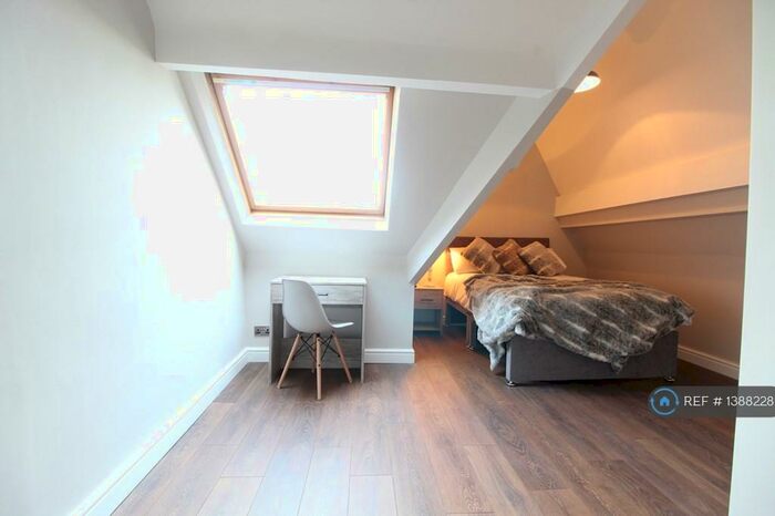 7 Bedroom Terraced House To Rent In Jubilee Drive, Liverpool, L7