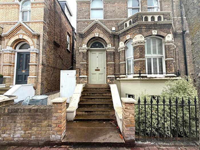 2 Bedroom Property To Rent In Disraeli Road, London, SW15