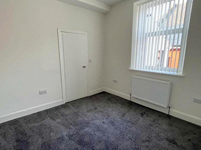 2 Bedroom End Of Terrace House To Rent In White Platts Street, Todmorden, OL14