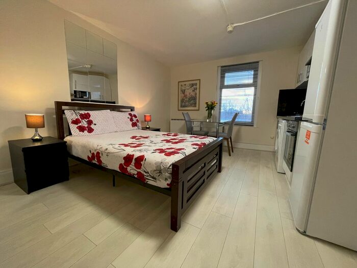 Studio To Rent In Philbeach Gardens, London, SW5