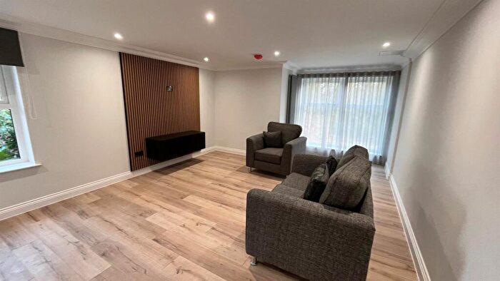 2 Bedroom Apartment To Rent In North Grange Road, Leeds, LS6