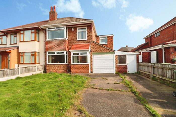 4 Bedroom Semi Detached House For Sale In Wirral Way, Upton, CH43