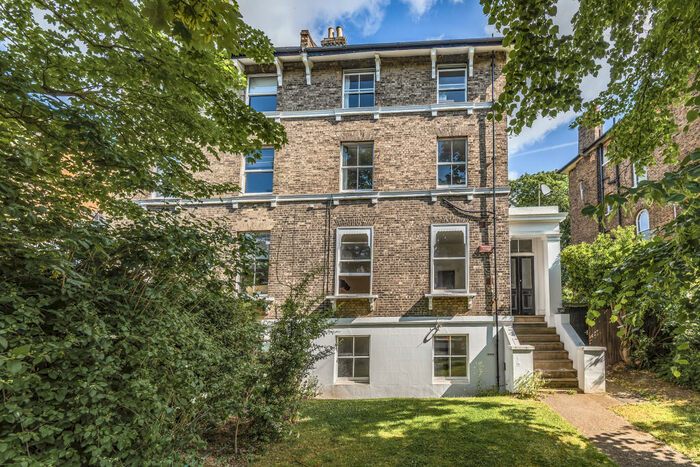 4 Bedroom Apartment To Rent In Granville Park, Lewisham, London, SE13