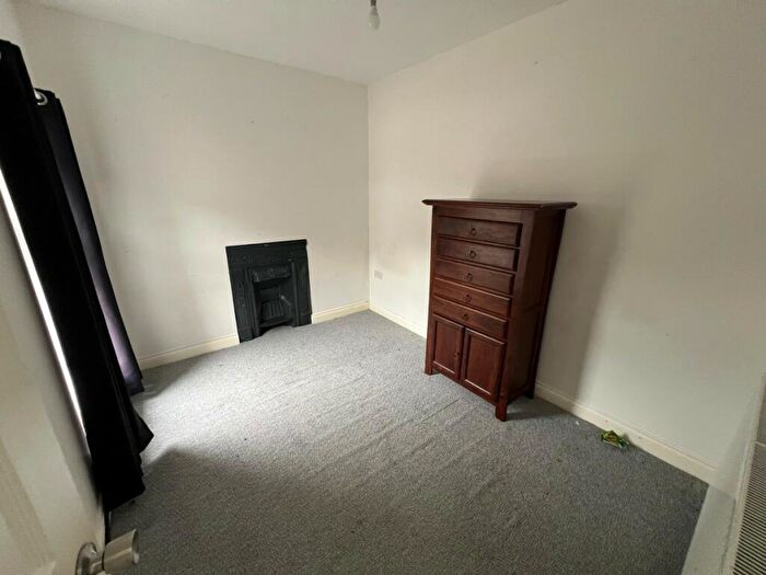 3 Bedroom Terraced House For Sale In Graigwen Road Porth - Porth, CF39
