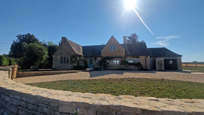 4 Bedroom Detached House To Rent In Upper Milton, Milton-Under-Wychwood, OX7