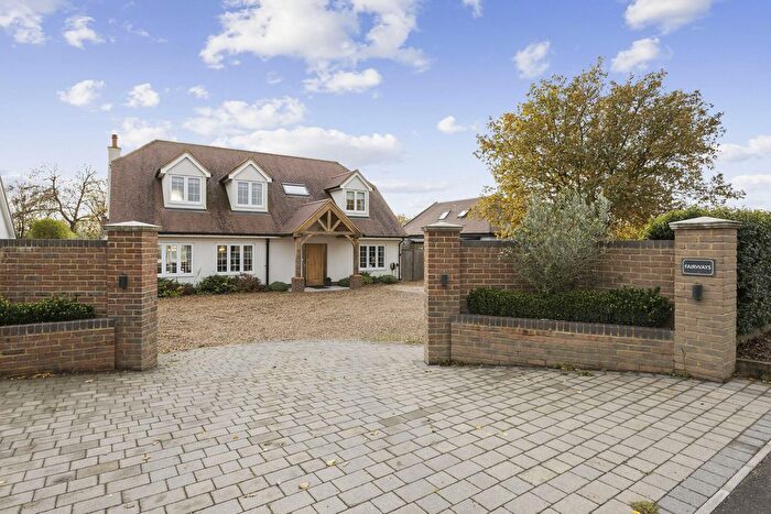 4 Bedroom Detached House For Sale In Westmill Road, Ware, SG12