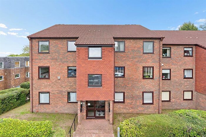 2 Bedroom Apartment For Sale In The Mote, Meadow Lane, New Ash Green, DA3