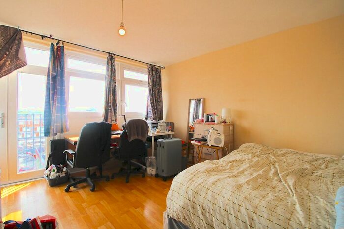 3 Bedroom Flat To Rent In Wentworth Mews, London, E3