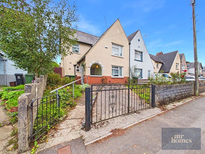 3 Bedroom Semi Detached House For Sale In Grand Avenue, Ely, Cardiff, CF5