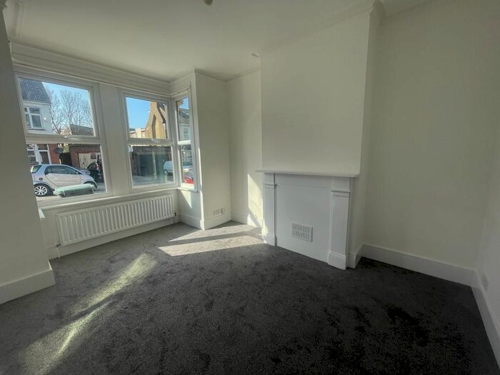 3 Bedroom Property To Rent In Russell Road, Gravesend, DA12