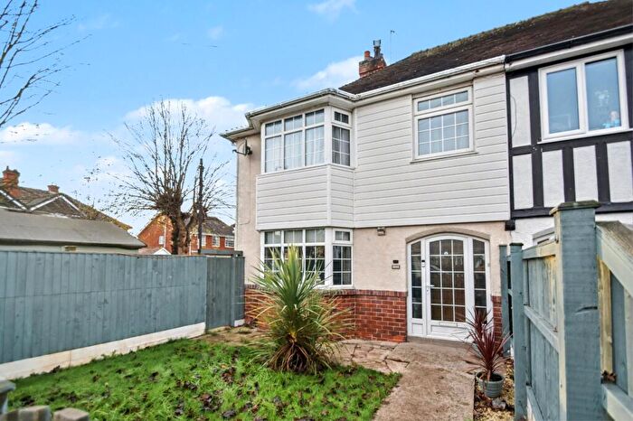 4 Bedroom Semi-Detached House For Sale In Drummond Road, Skegness, PE25