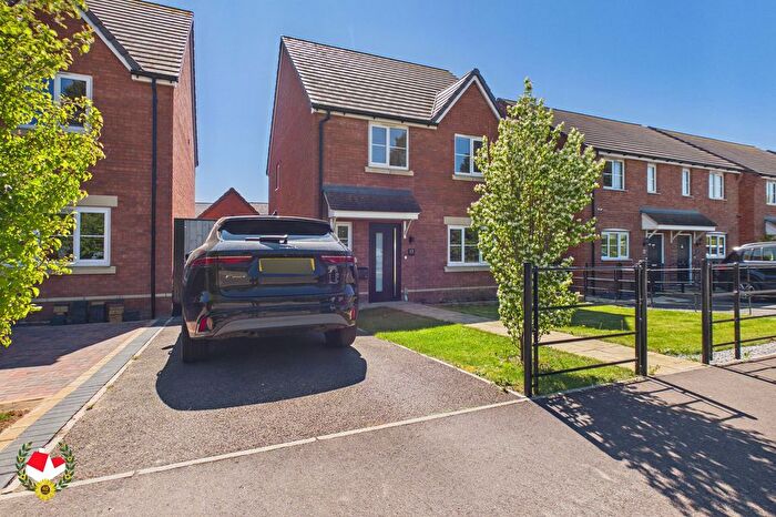 4 Bedroom Detached House For Sale In Ashton Crescent, Pamington, GL20