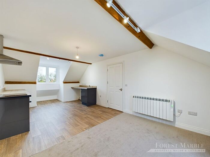 3 Bedroom Flat To Rent In Bridge Street, Sturminster Newton, DT10