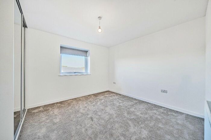 1 Bedroom Apartment To Rent In Batesford Close, Kings Hill, ME19