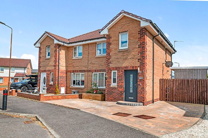 3 Bedroom Semi Detached House For Sale In Stevenson Court, Falkirk, FK2