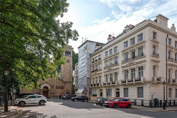 3 Bedroom Flat To Rent In Ennismore Gardens, South Kensington, London, SW7