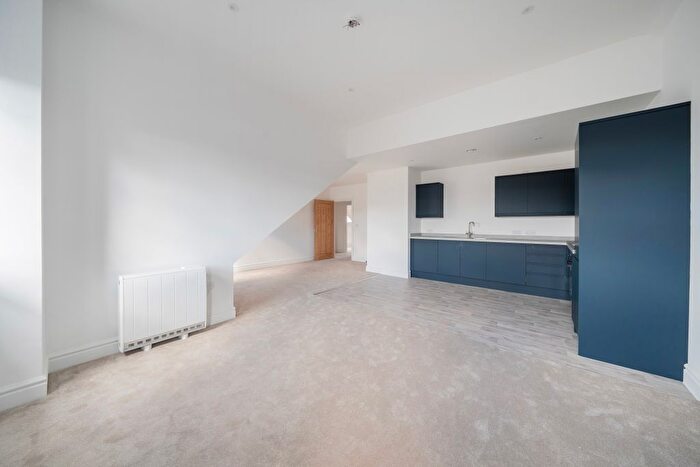 2 Bedroom Flat To Rent In Flat Discovery House, Southgate Street, GL1