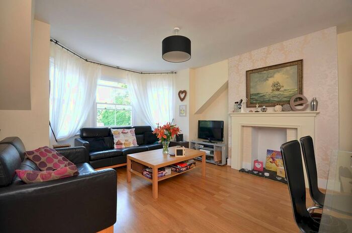 1 Bedroom Flat To Rent In Jenner Road, Guildford, GU1