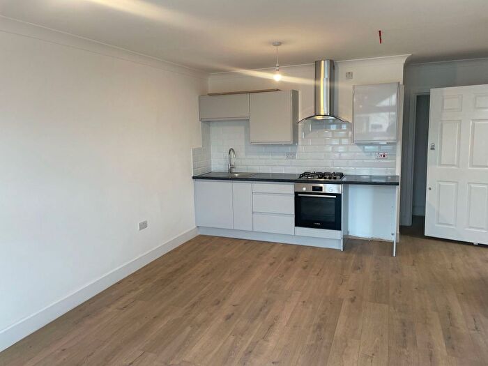 1 Bedroom Flat To Rent In Ilford Lane, Ilford, IG1