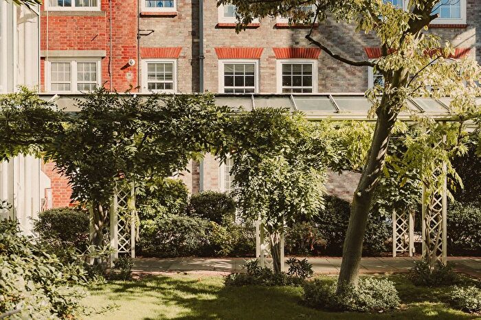 2 Bedroom Flat To Rent In Elystan Street, Chelsea, SW3