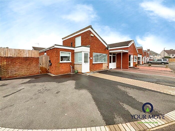2 Bedroom Bungalow For Sale In Beaufort Drive, Binley, Coventry, West Midlands, CV3