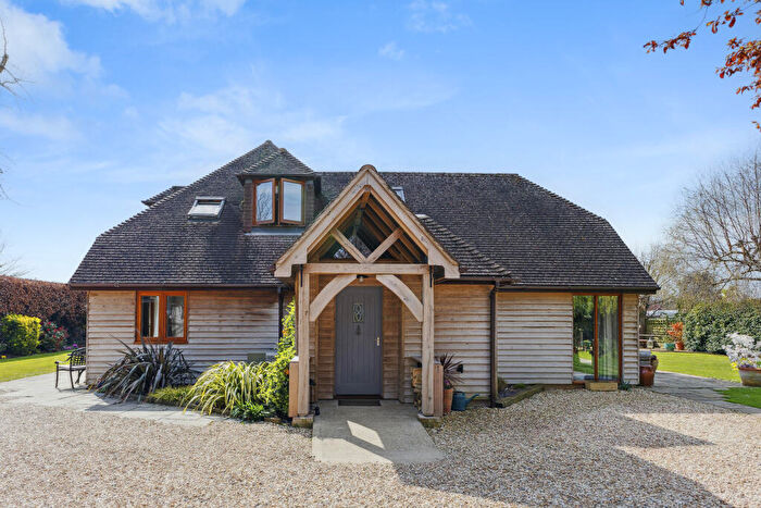 5 Bedroom Semi-Detached House For Sale In Fletchers Lane, Chichester, PO20