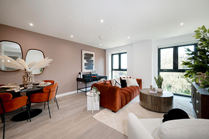 1 Bedroom Apartment For Sale In Woodberry Down Sales & Marketing Suite Riverside Apartments, Woodberry Grove, Finsbury Park, London, N4