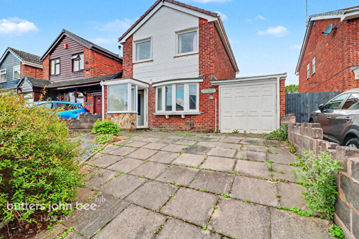 3 Bedroom Link Detached House For Sale In Sherratt Street Stoke-On-Trent, ST6