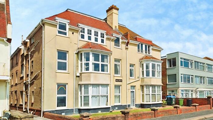 2 Bedroom Flat To Rent In Mill House, - Marine Drive West, Bognor Regis, PO21