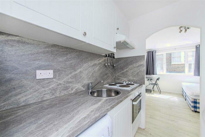 Studio To Rent In Vauxhall Grove, London SW8