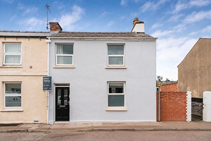 3 Bedroom End Of Terrace House For Sale In Fairview Street, Fairview, Cheltenham, Gloucestershire, GL52