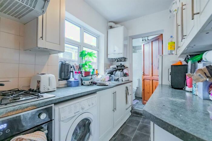 4 Bedroom House To Rent In Gleave Road, Selly Oak, Birmingham, B29