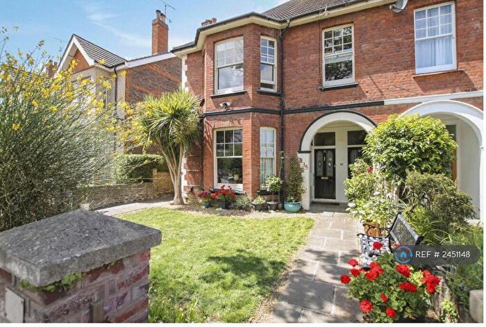 3 Bedroom Flat To Rent In Belsize Road, Worthing, BN11