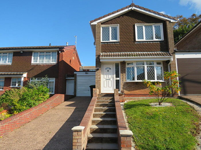 3 Bedroom House To Rent In Barnfordhill Close, Oldbury, B68