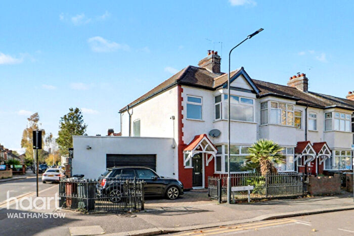 3 Bedroom End Of Terrace House For Sale In Kitchener Road, Walthamstow, E17