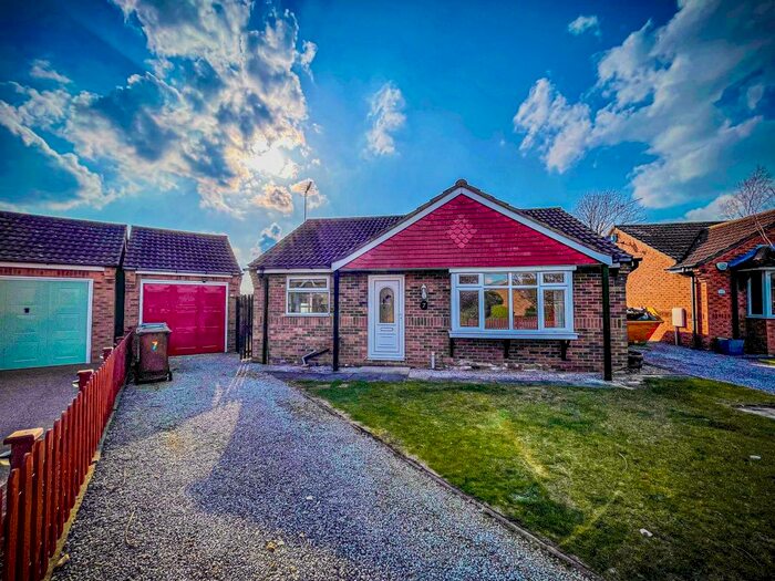 2 Bedroom Detached Bungalow To Rent In Acer Court, Lincoln, LN6