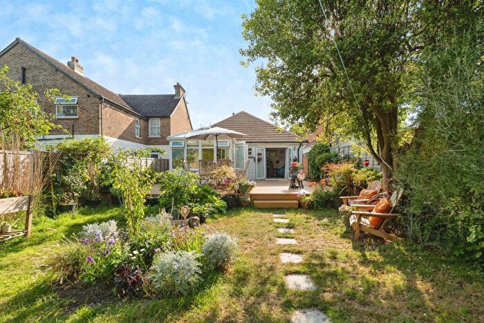 3 Bedroom Detached Bungalow For Sale In Links Avenue, Bognor Regis, PO22
