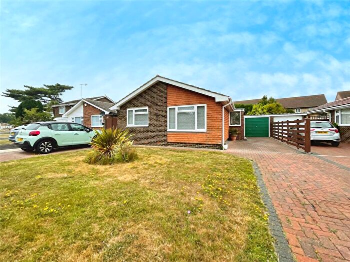 3 Bedroom Bungalow For Sale In Westminster Drive, Bognor Regis, West Sussex, PO21
