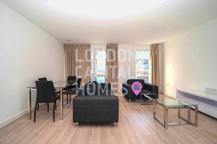 3 Bedroom Apartment To Rent In Hartwood Court, Woodberry Down, London, N4
