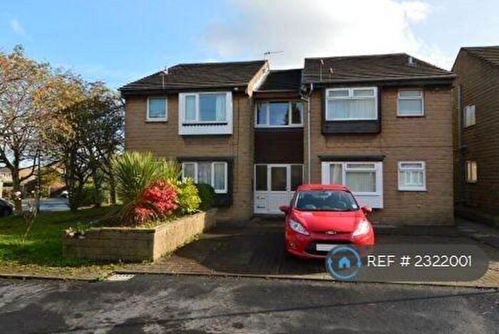 Studio To Rent In Morley, Leeds, LS27