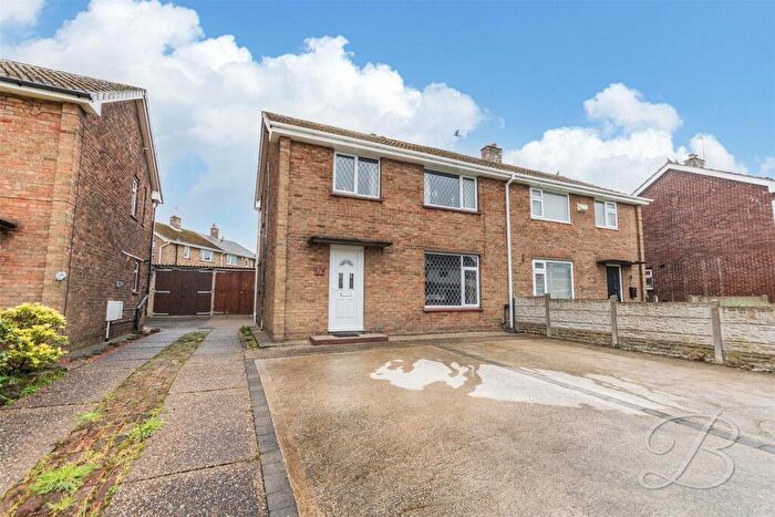 3 Bedroom Semi-Detached House For Sale In Braemar Road, Forest Town, Mansfield, NG19