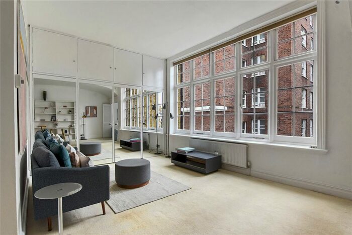 Studio To Rent In Charles Street, Mayfair, W1J