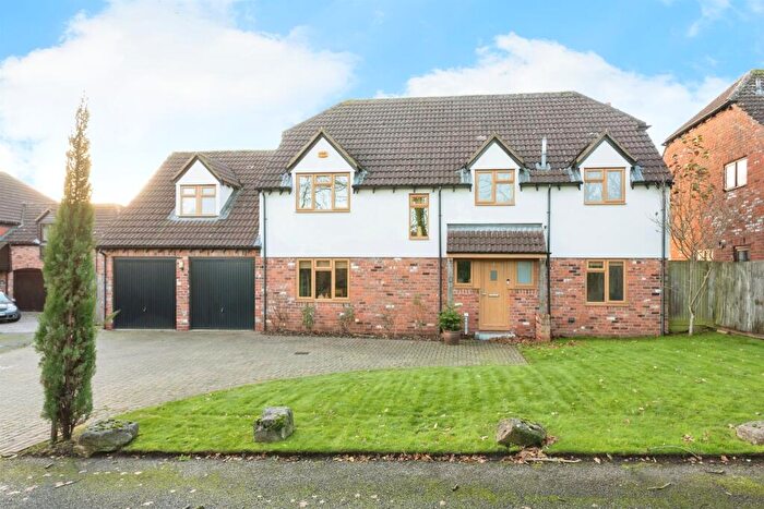 5 Bedroom Detached House For Sale In Wheathouse Copse, Great Horwood, Milton Keynes, MK17